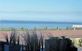 Benny's Beach House 2